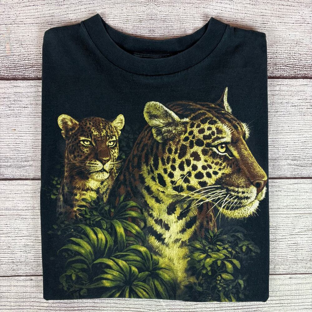 Vintage 1990s Jungle Leopard Animal / Nature Graphic T-shirt